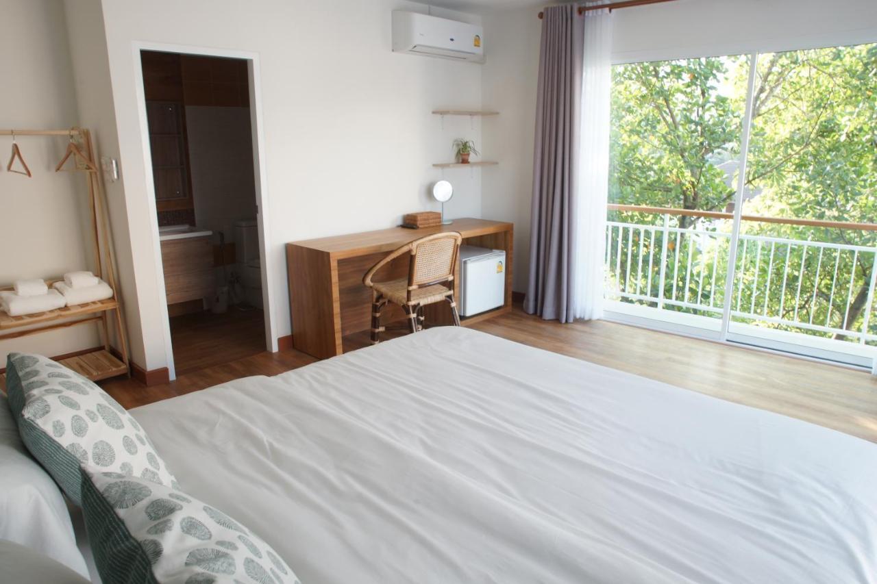 Breadfruit Hostel Τσιάνγκ Μάι Εξωτερικό φωτογραφία